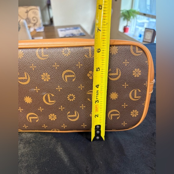 CL Carryland Brown/Tan Faux Leather Monogram Shoulder Bag - Picture 10 of 11